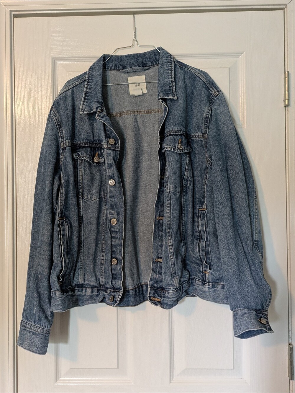 Classic Light Blue Denim Jacket - Unbranded